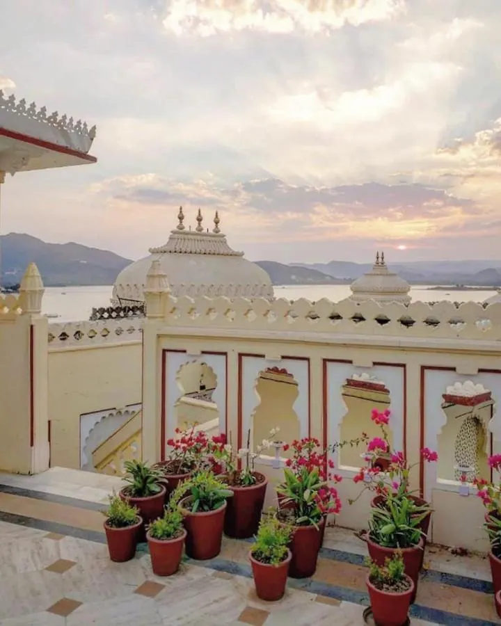 Shiv Niwas Palace By Hrh Group Of Hotels Udaipur 5*,