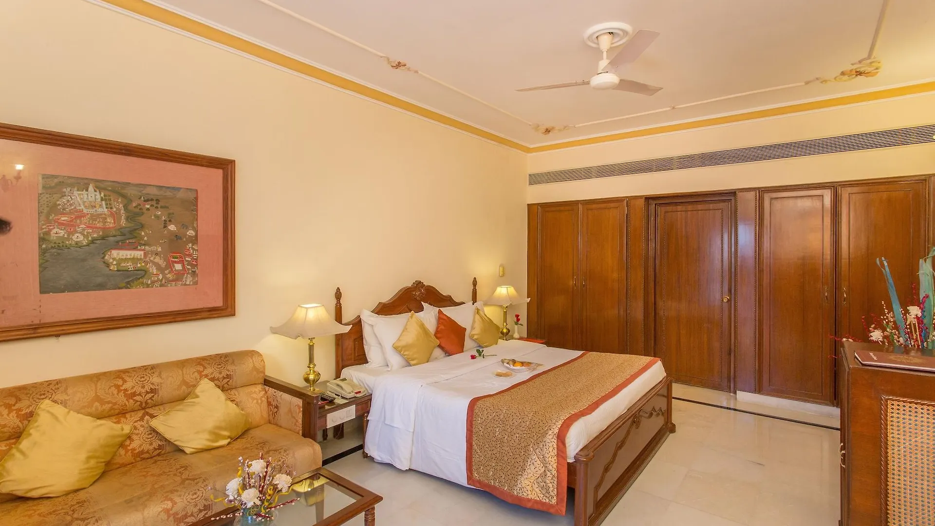 Shiv Niwas Palace By Hrh Group Of Hotels Udaipur